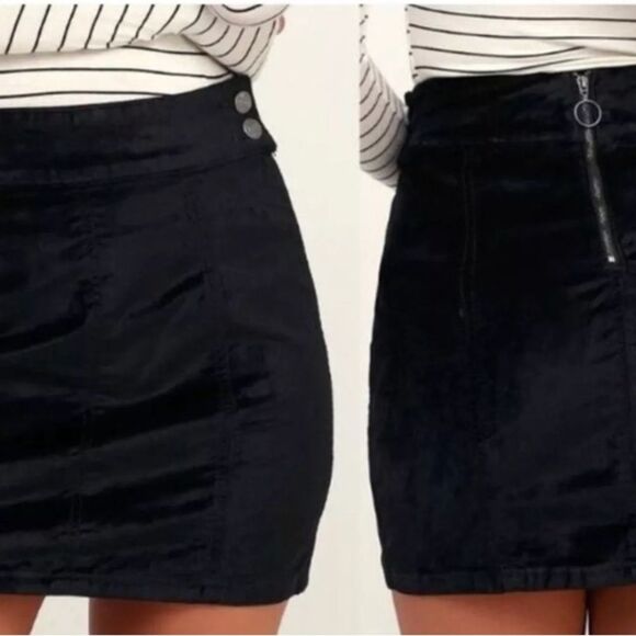 Free People Black Velvet Side Button Mini Skirt Size 29 Back Pull Zip - Picture 3 of 12